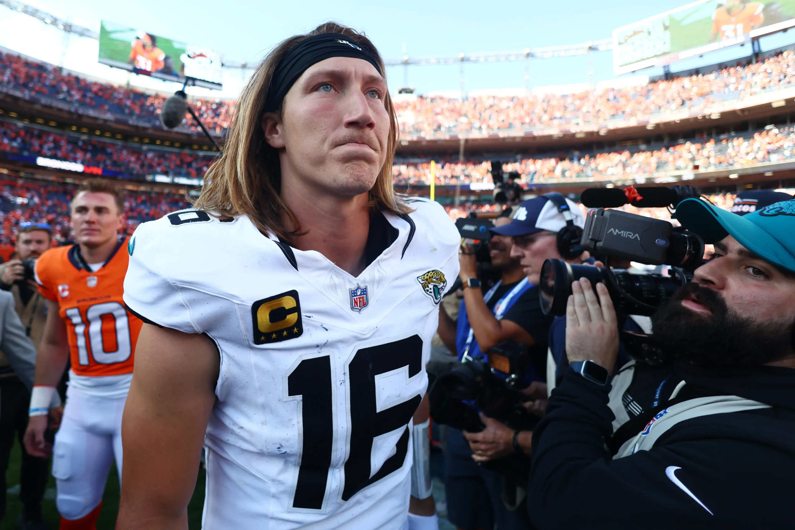 Jacksonville jaguars v denver broncos denver colorado september 20 trevor lawrence