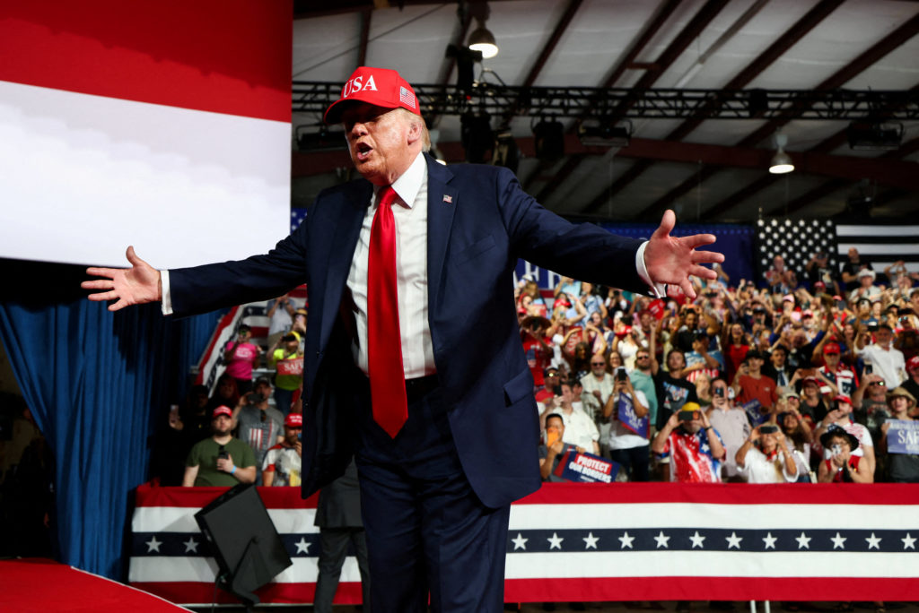 2026 10 05t100050z 1289964515 rc2pknavyi0m rtrmadp 3 usa election economy jobs