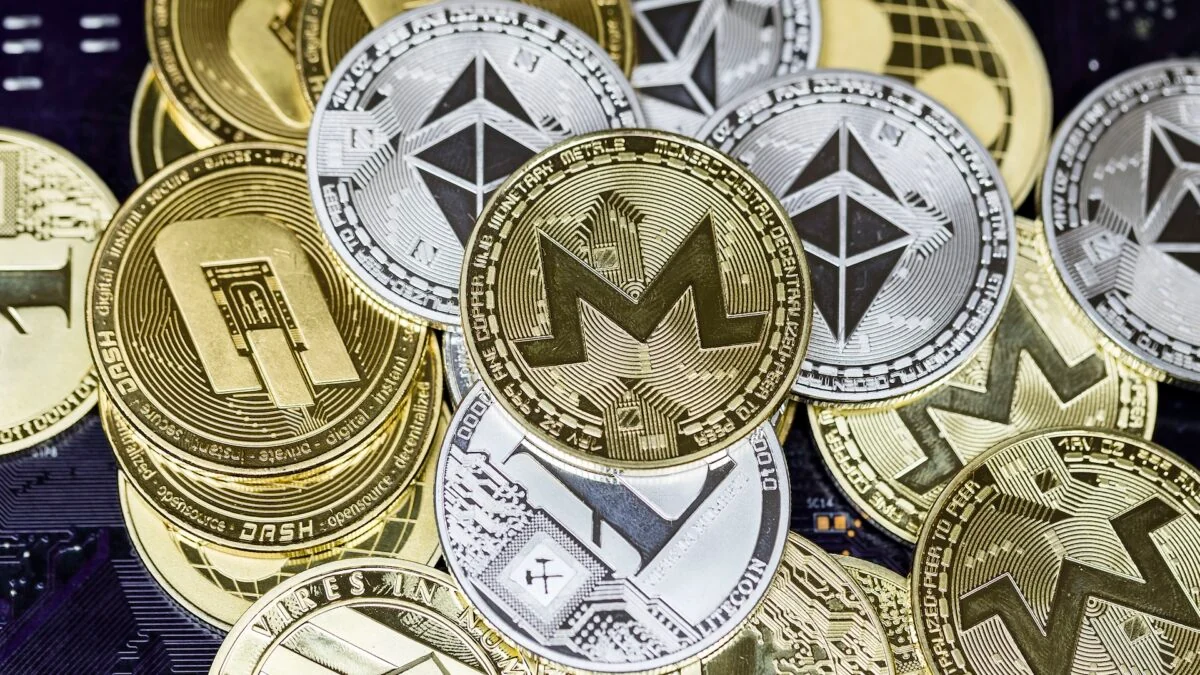 Crypto tokens memecoins blockchain