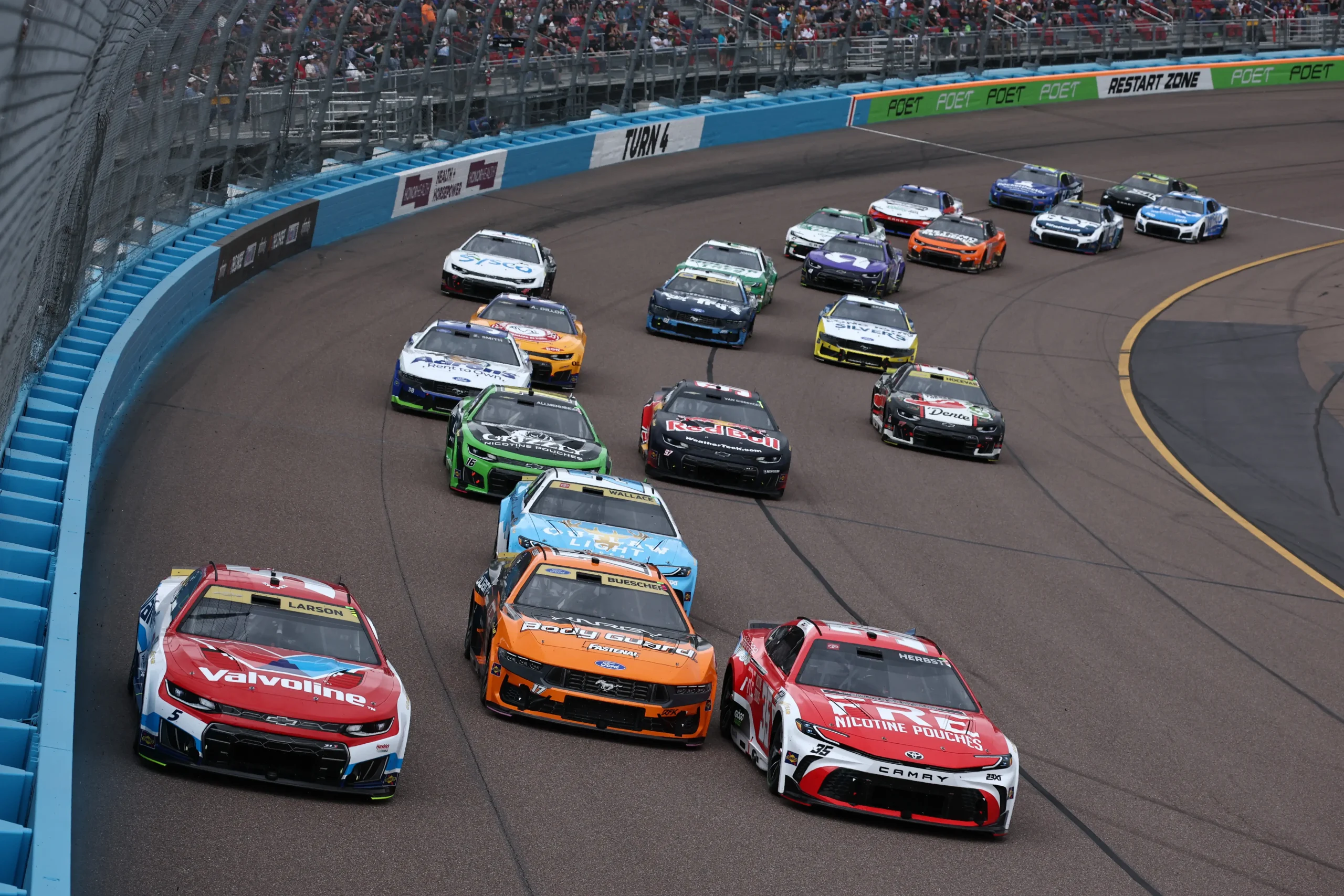 Nascar cup series freeway insurance 500 avondale arizona october 18 kyle