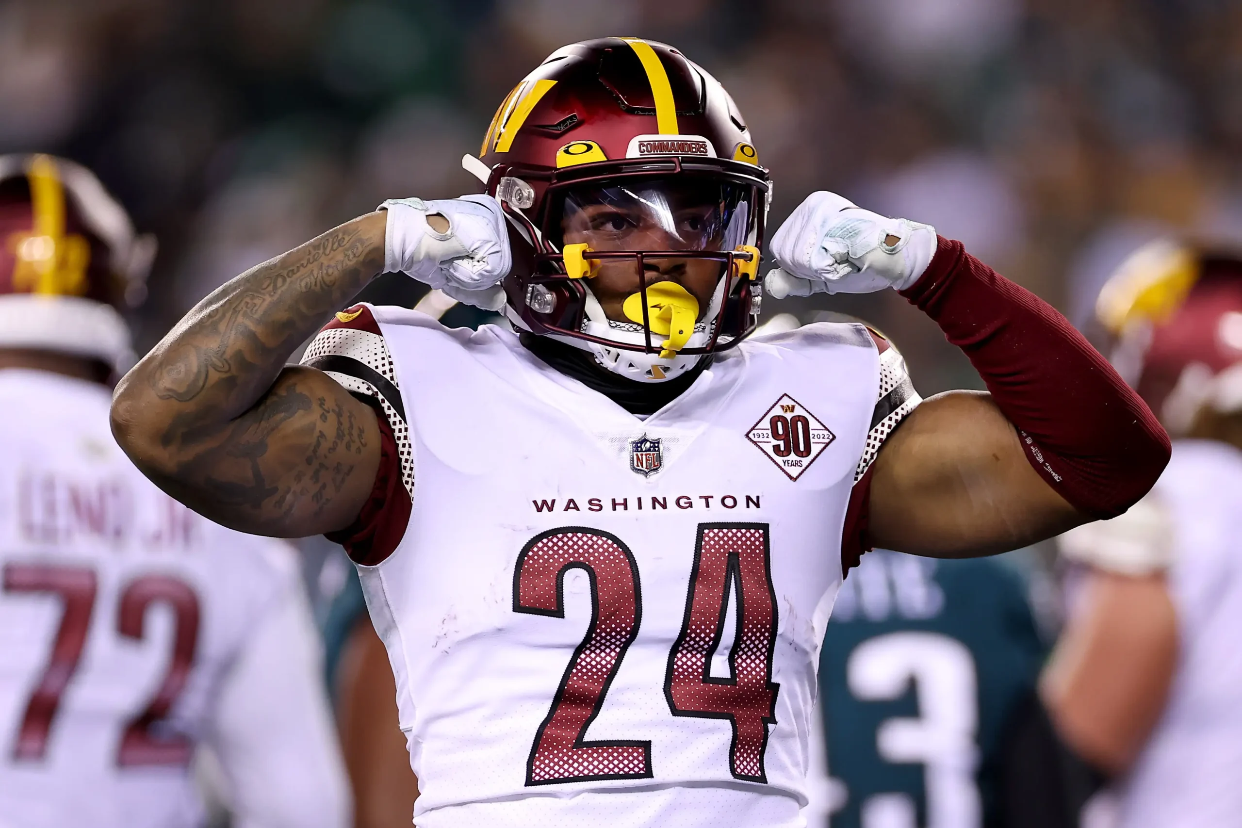 Washington commanders v philadelphia eagles philadelphia pennsylvania november 14 antonio gibson