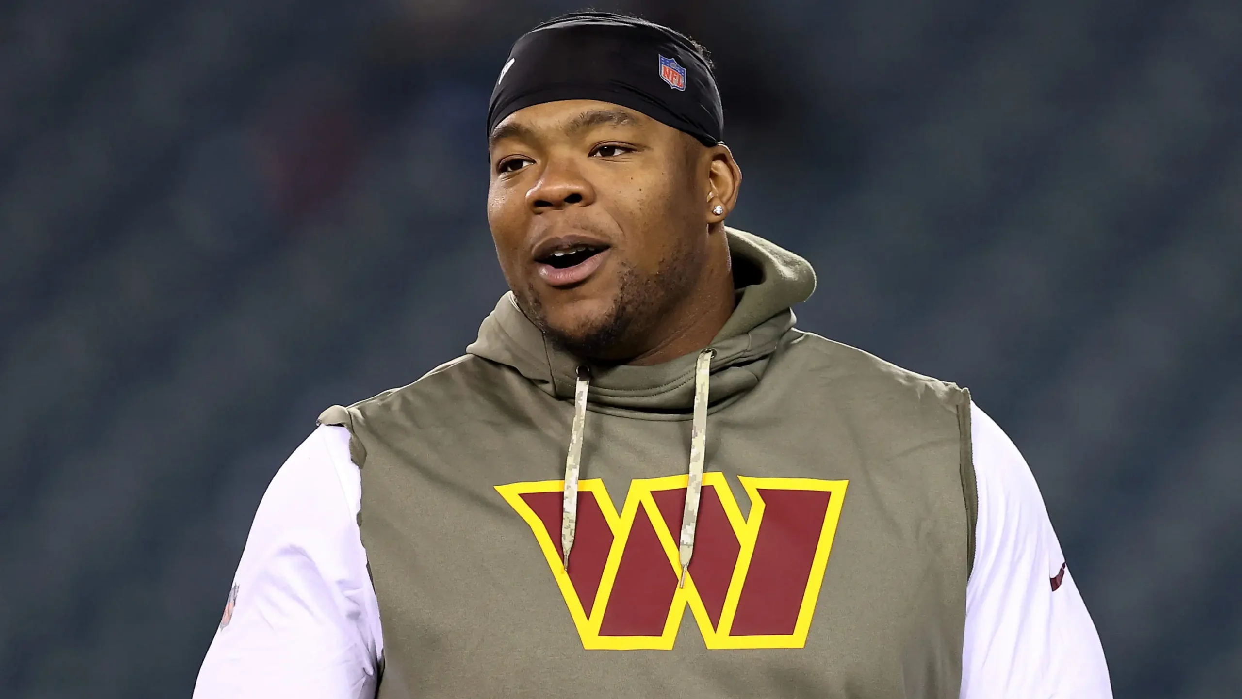 Washington commanders v philadelphia eagles philadelphia pennsylvania november 14 daron payne e1792687966715